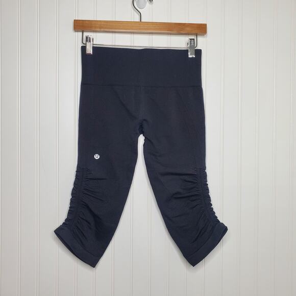 Lululemon Women's Black In The Flow Crop II Size 4 Leggings Activewear Workout - Picture 3 of 6